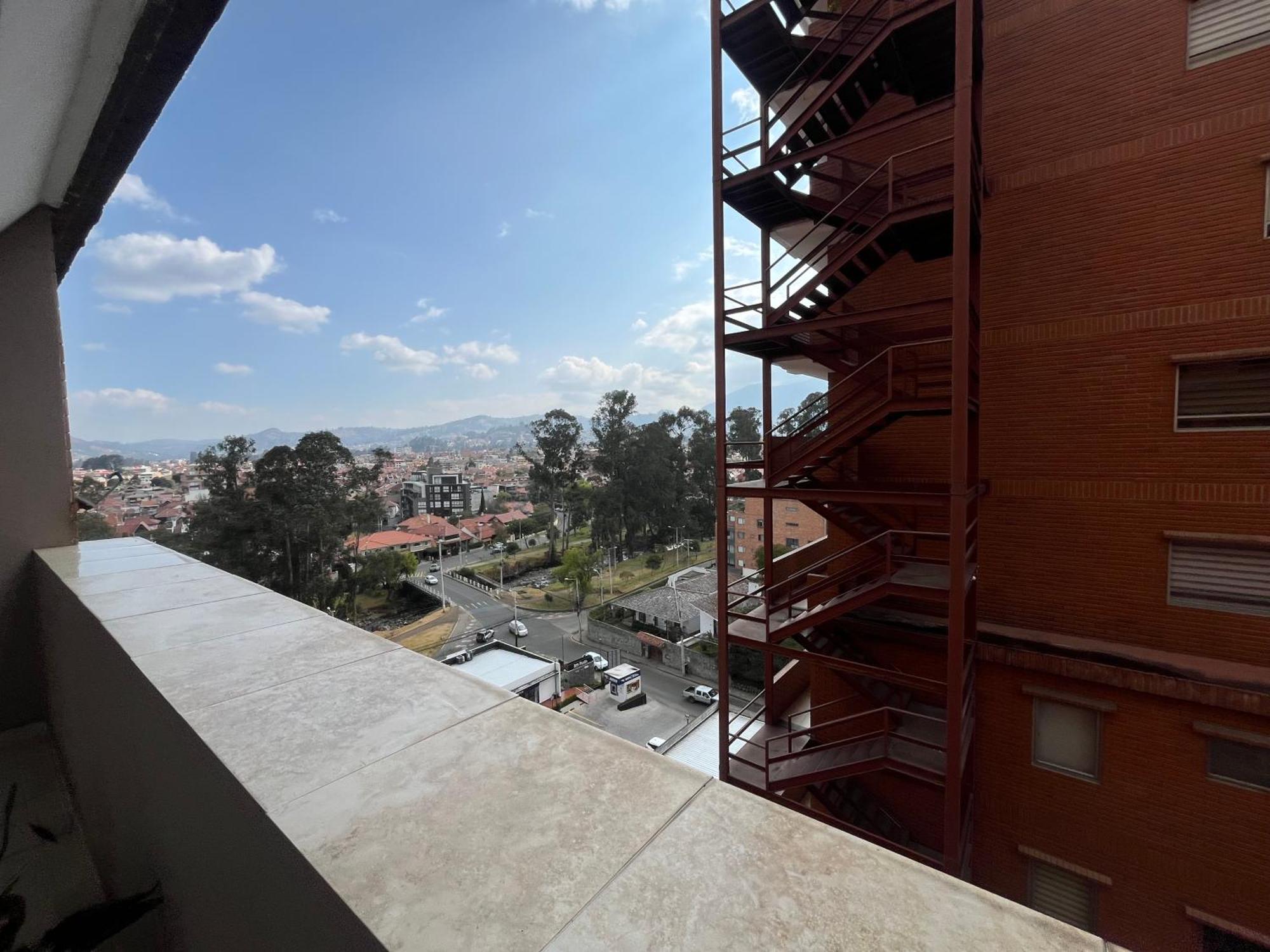 Enorme, 3 Habitaciones, Vista A Toda La Ciudad, Zona Exclusiva, Jacuzzi Cuenca Exterior photo